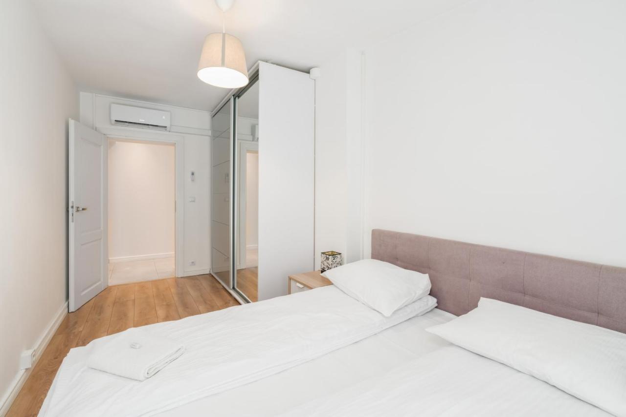 Apartment Poznan Old Town Strzelecka By Noclegi Renters Dış mekan fotoğraf